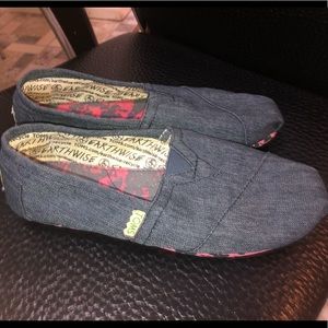 Toms Denim size 6